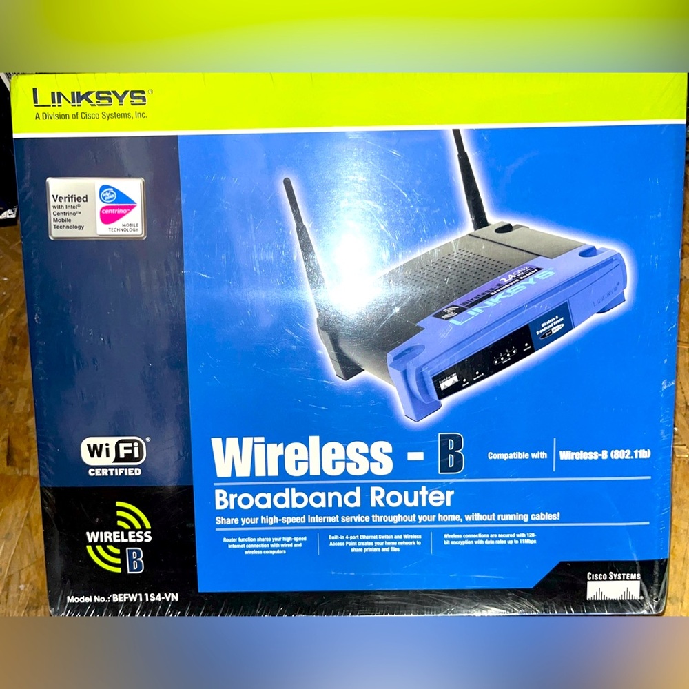 Linksys BEFW11S4 Wireless-B Broadband Wi-Fi Router 802.11b New Factoy Sealed